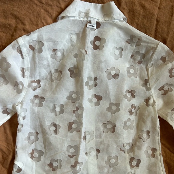 RVCA women’s floral sheer button up - Picture 7 of 8
